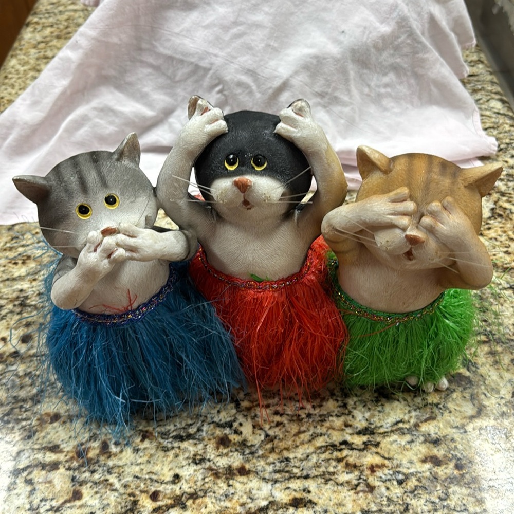 Trio of Hula Cats See No Evil Heat no Evil Speak no Evil